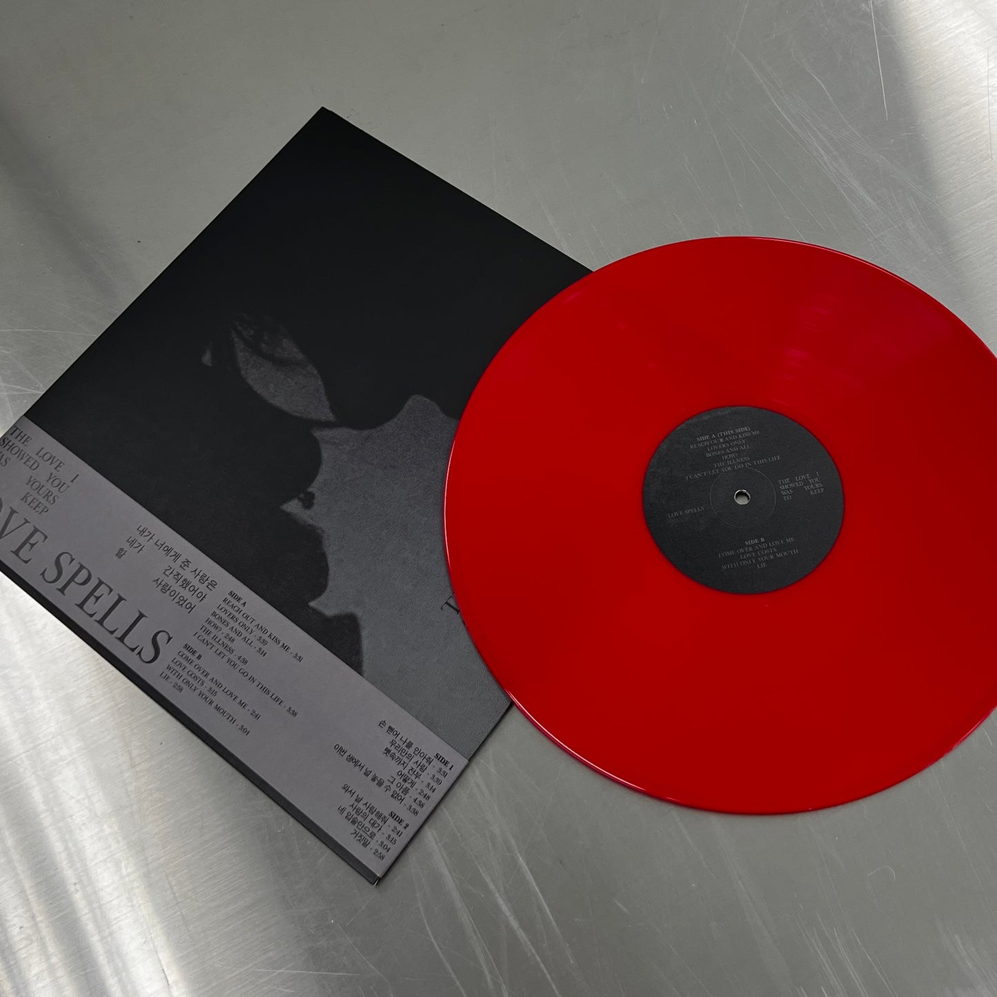 Vinyl (blood red)